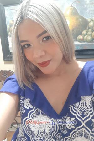 205747 - Yibeth Age: 30 - Colombia