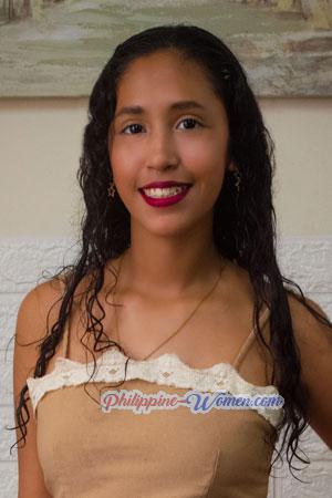 217338 - Ariana Age: 22 - Peru