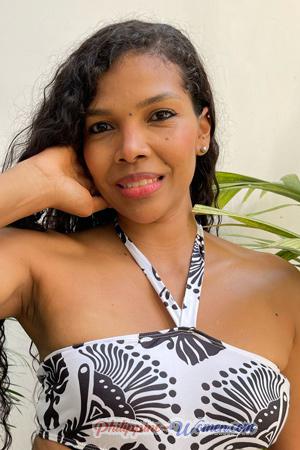 218188 - Karina Age: 38 - Colombia