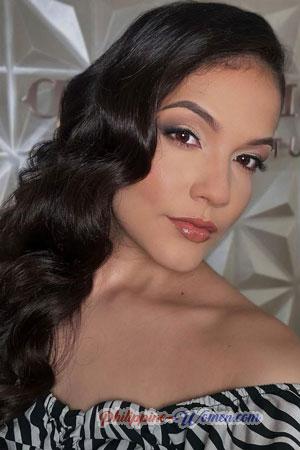 223714 - Laura Age: 22 - Colombia