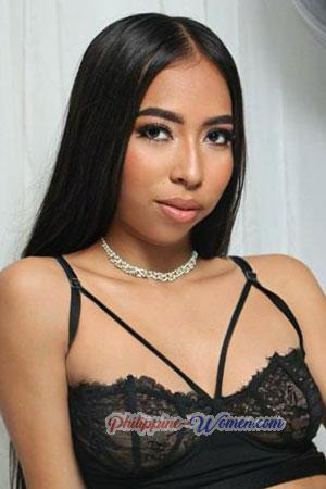 223833 - Julieth Age: 23 - Colombia